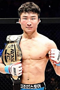 Jeong Yeong 'The Korean Tiger' Lee